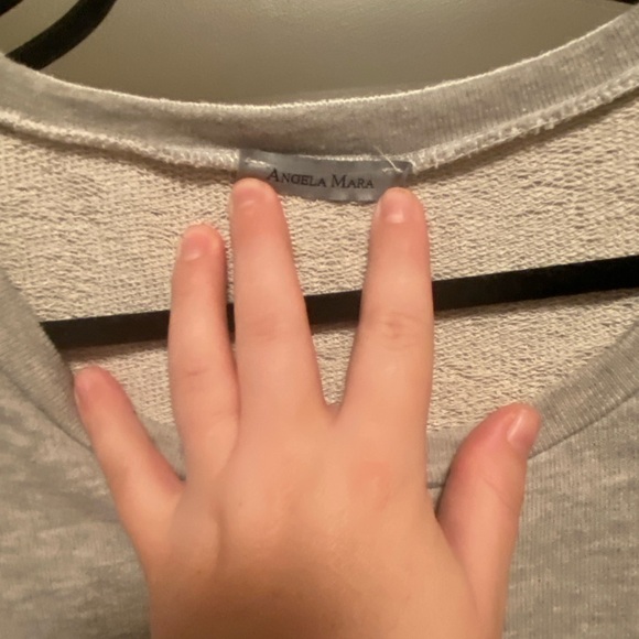 Cropped Oversized Embellished Heart Sweater - Picture 3 of 3